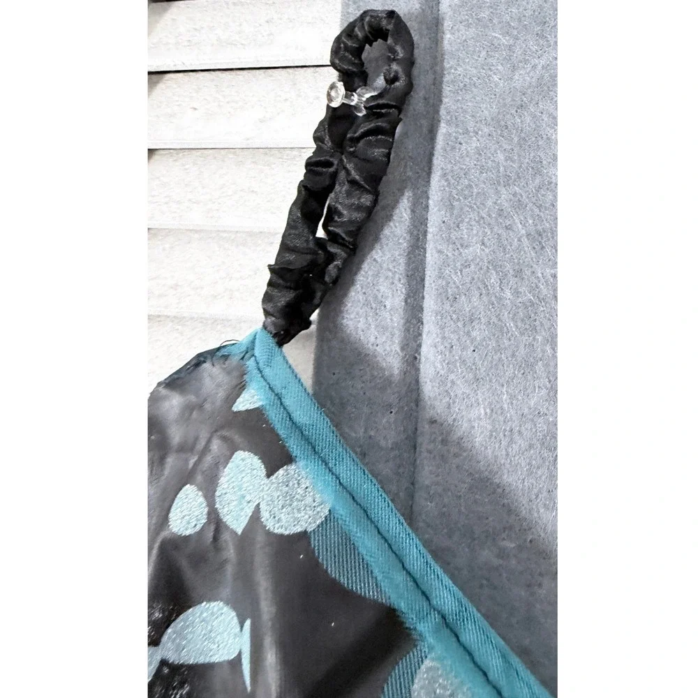 Unbranded butterfly wings